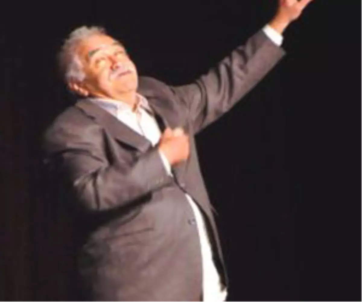 Aksekililer Levent Kırca İle Statta Buluştu