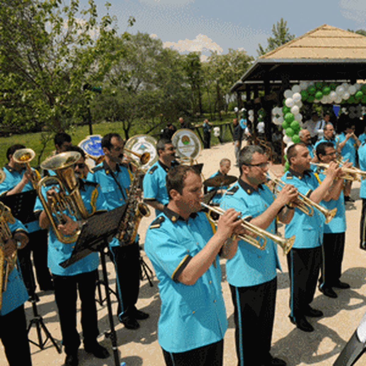 Havyanat Bahçesi Göz Kamaştırıyor