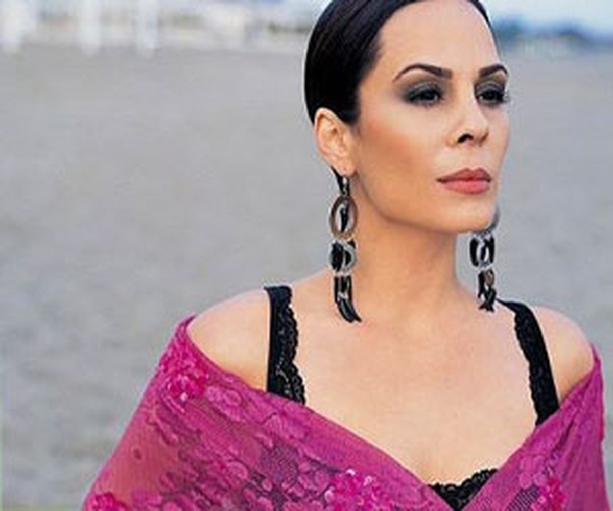 Demet New York'ta Konser Verdi