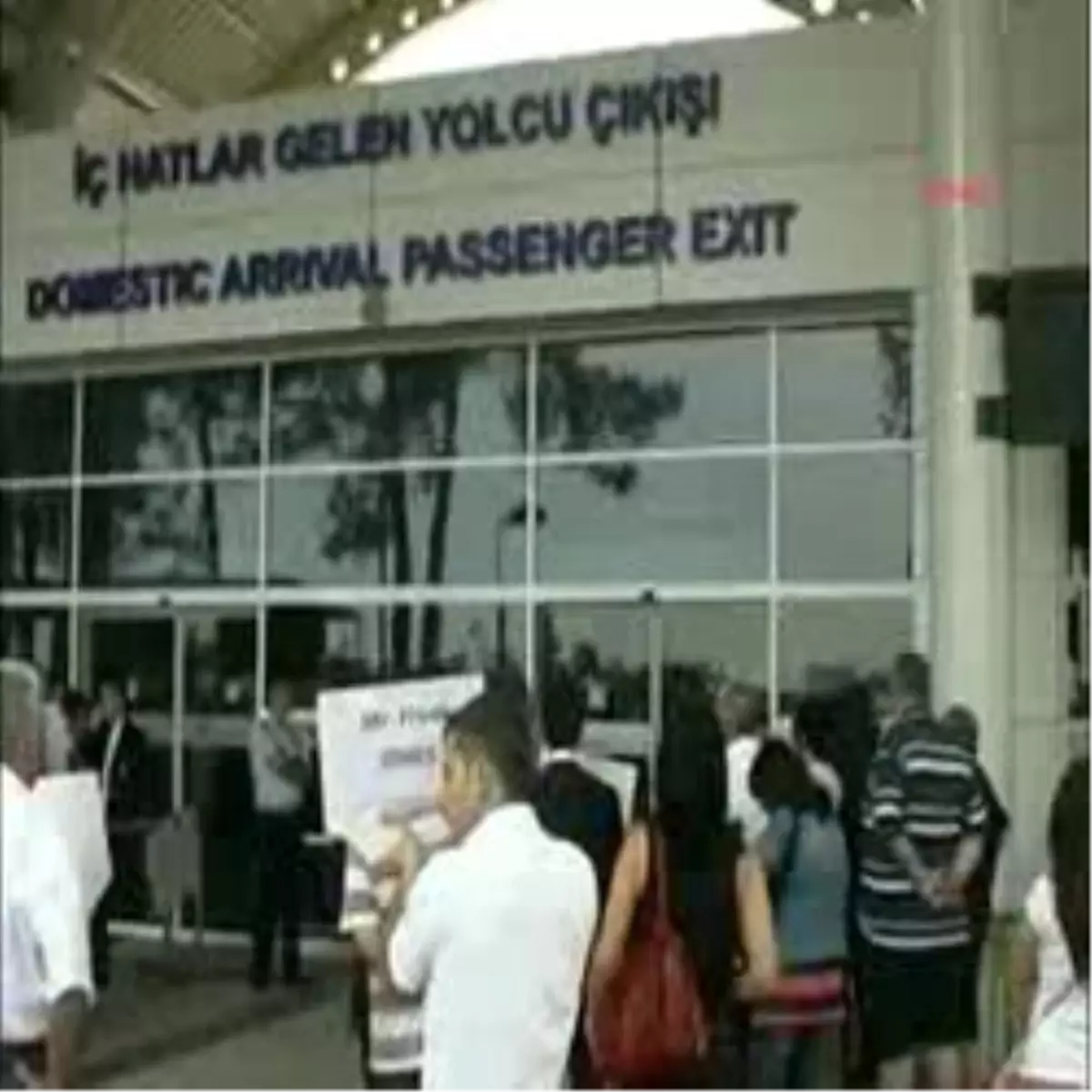 İsrailli Tiyatrocular Antalya\'dan Kaçtı