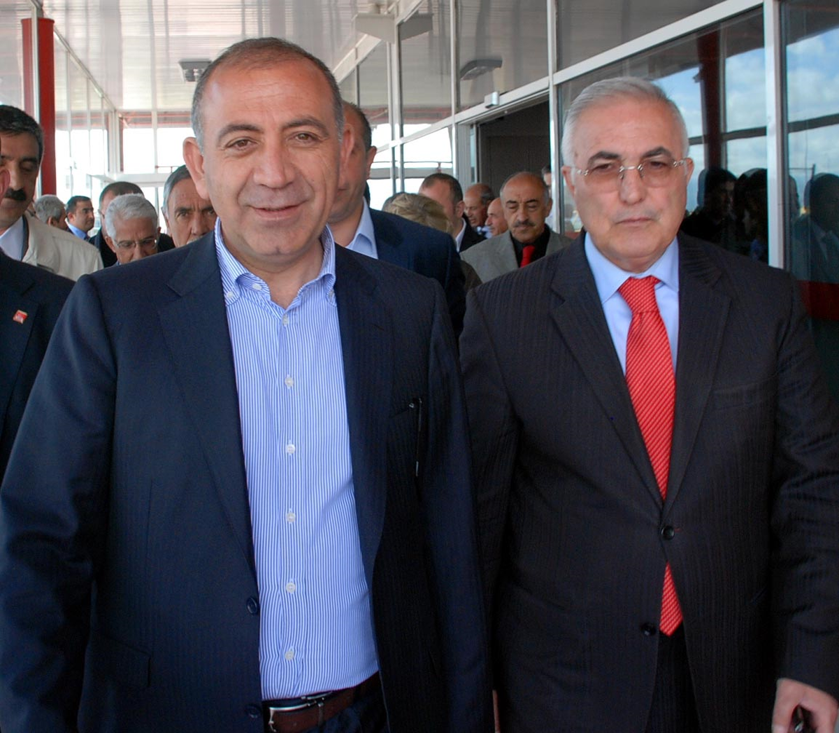 CHP'li Tekin: Site Tehdit Ediyor, Devlet Gerekeni Yapmıyor