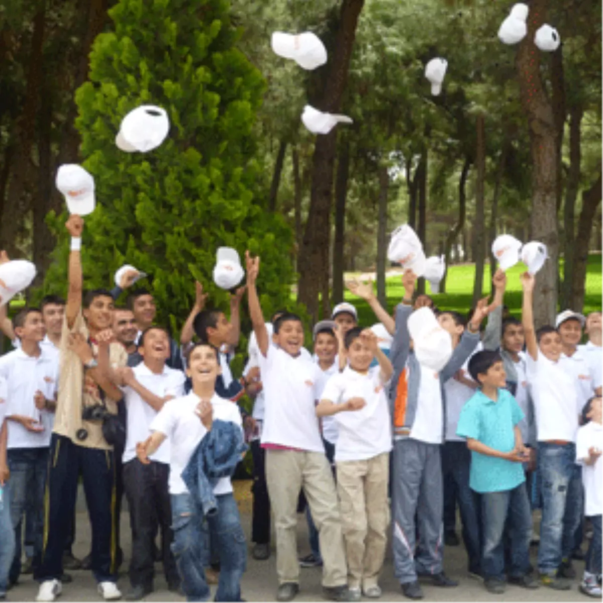 Islahiyeli Öğrenciler Sodes Fonları ile Gaziantep\'te Mutlu Bir Gün Geçirdiler