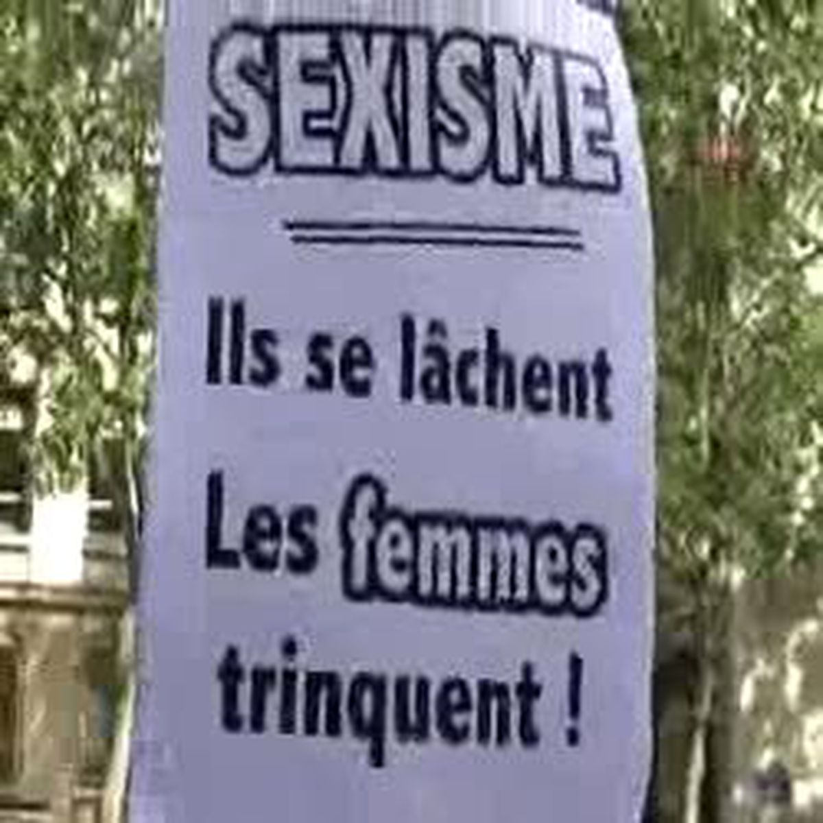 Paris'te Kadına Şiddet Kınandı
