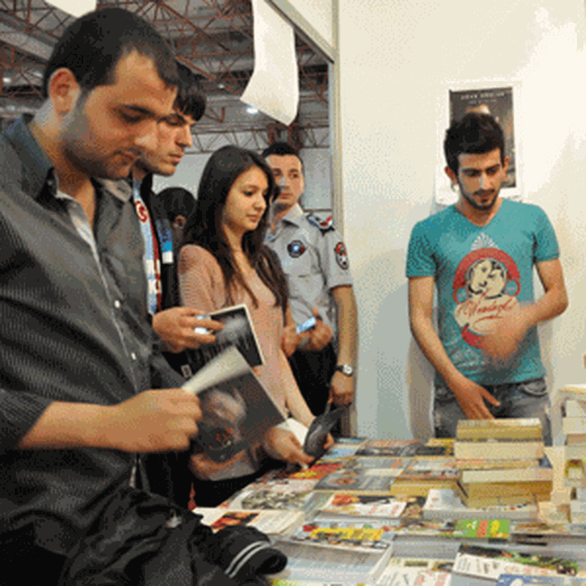 Rana Elik ve Uğur Aslan Kitap Fuarında