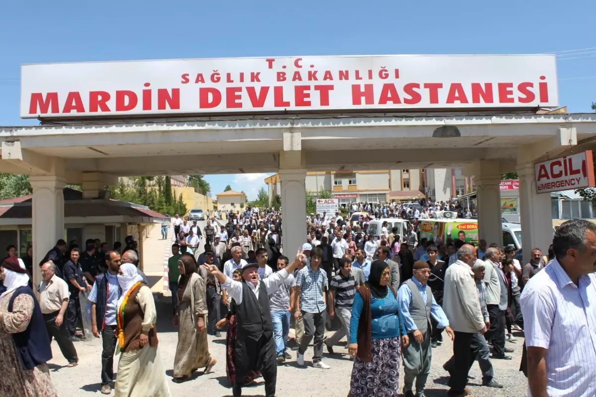 Suriyeli ve Iraklı PKK\'lıların Cenazesi Ailelerine Verildi