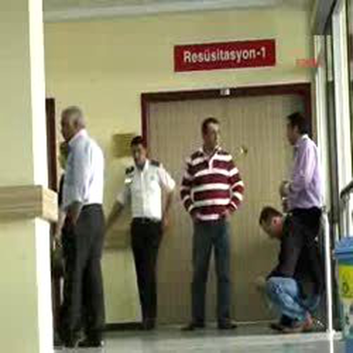 Baza Kapağı Boynunu Sıkıştıran Çocuk Hastanede Hayata Döndürüldü