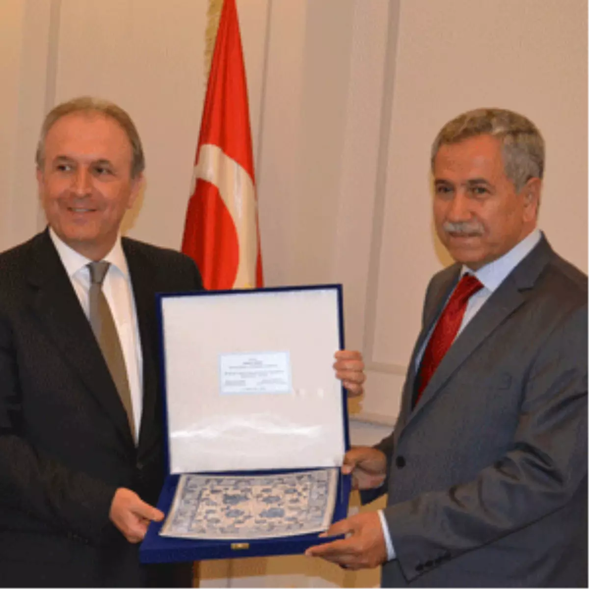 Bülent Arınç, BUSİAD Üyesi Sanayici ve İşadamlarıyla Bir Araya Geldi.