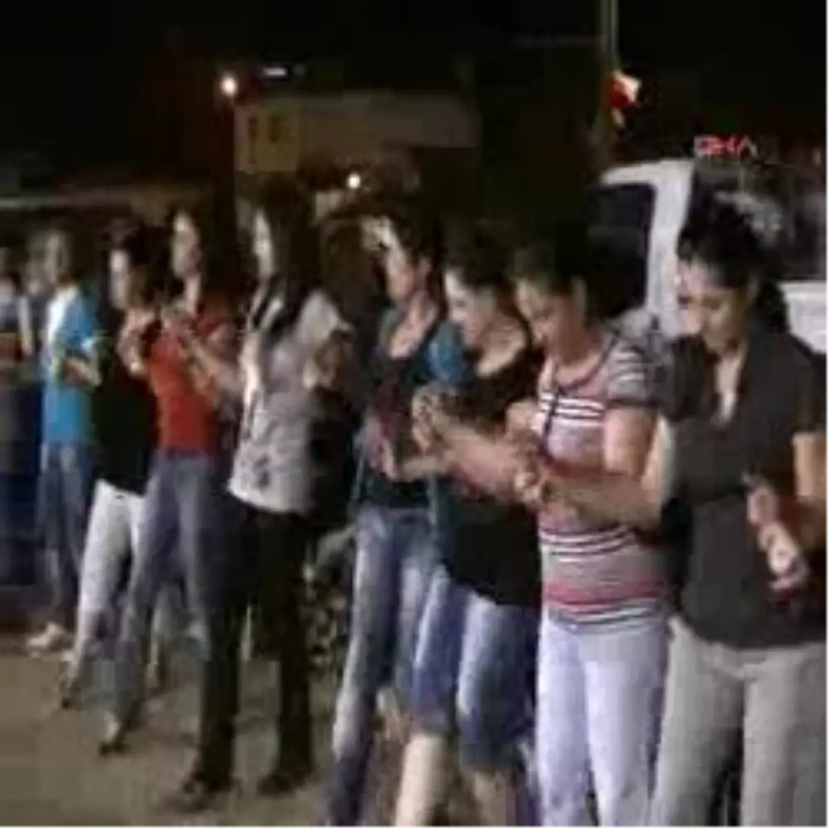 Datça\'da Köy Meydanında Şampiyonluk Kutlaması