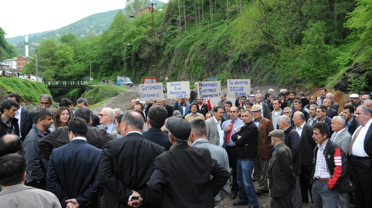 Keşaplılar\'dan Hes Tepkisi: Kefeni Giyeceğiz, Kepçeyi Sokmayacağız