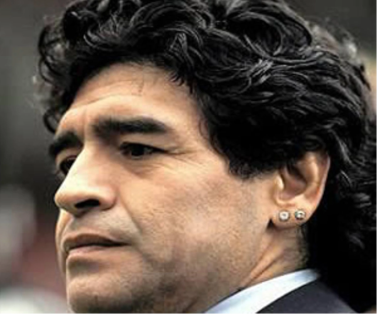 Maradona: Tevez Cezalandırılıyor