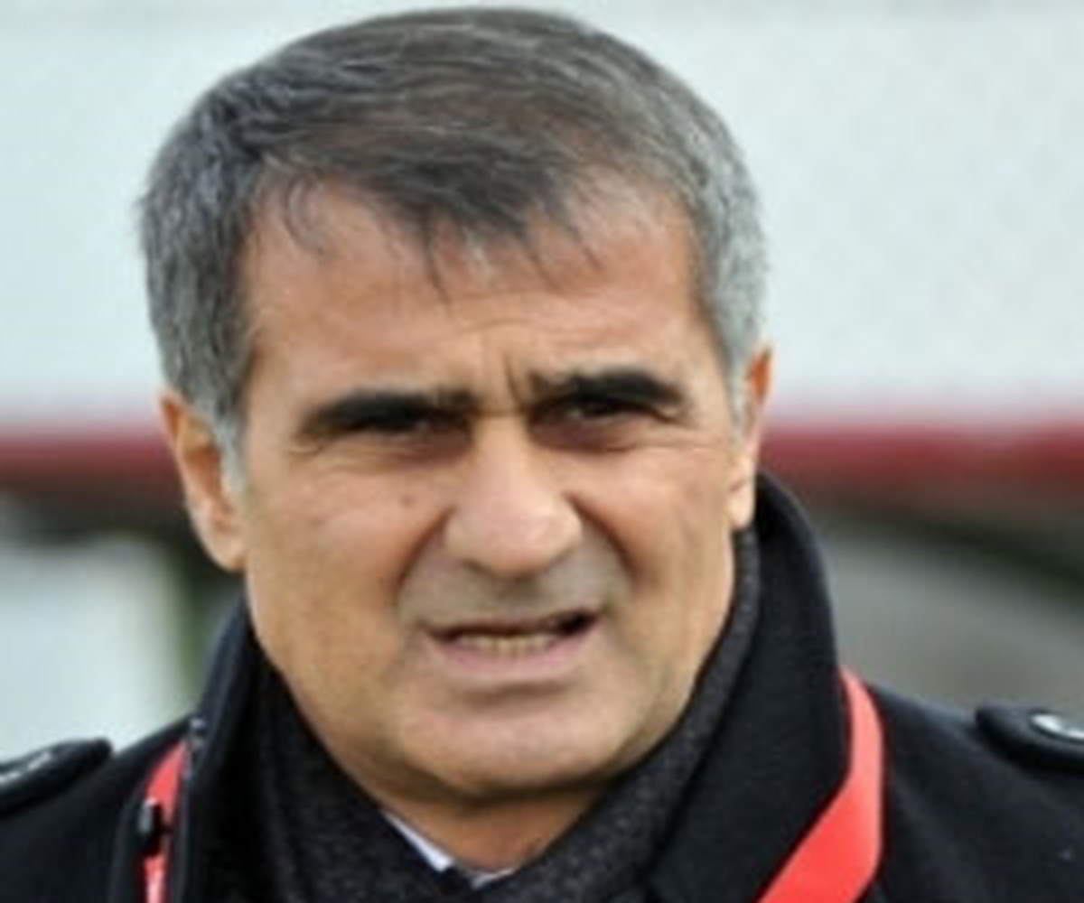Şenol Güneş Basının Karşısına Çıkıyor