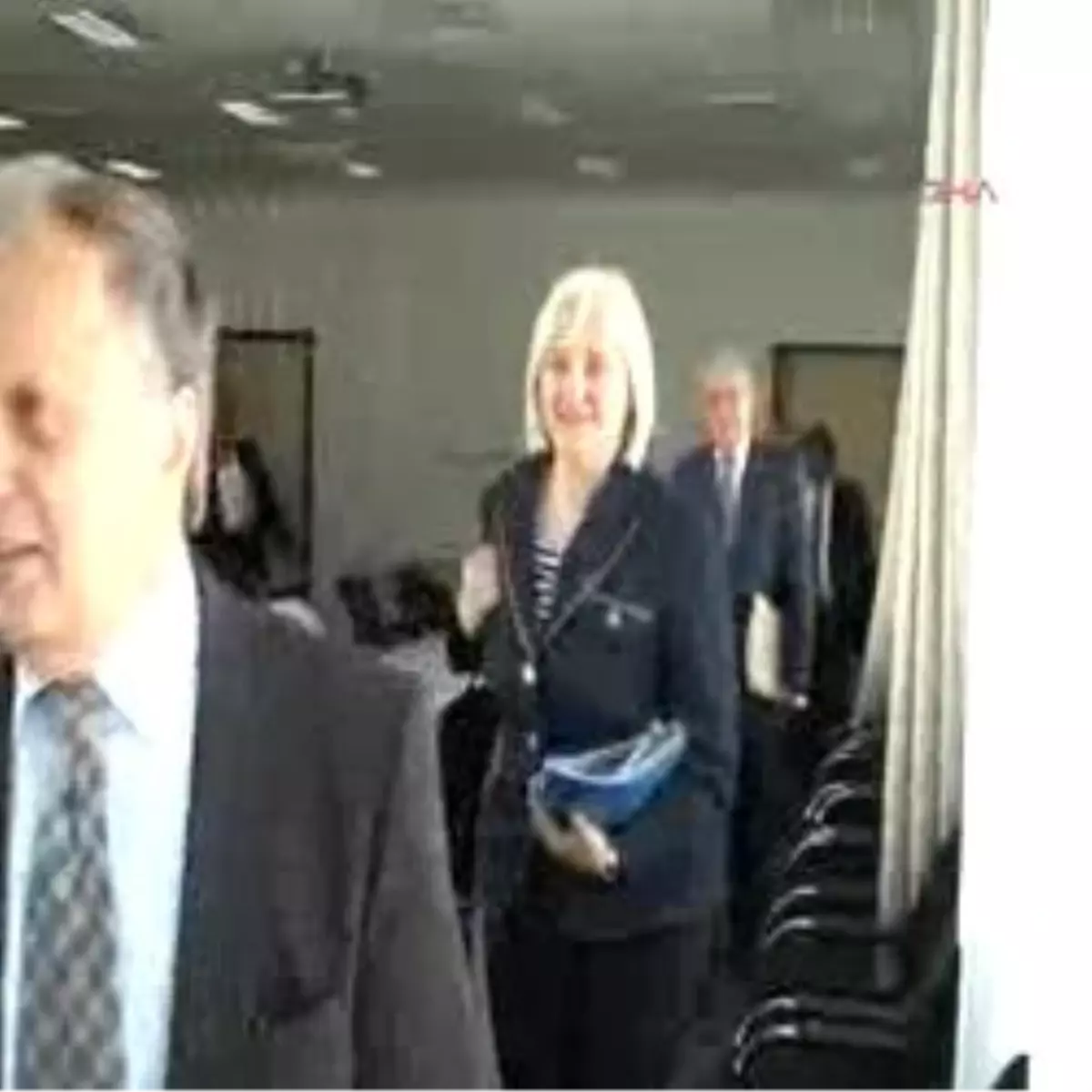 Hessen Devlet Bakanı: 'Göçmenlere Kucak Açmalıyız'