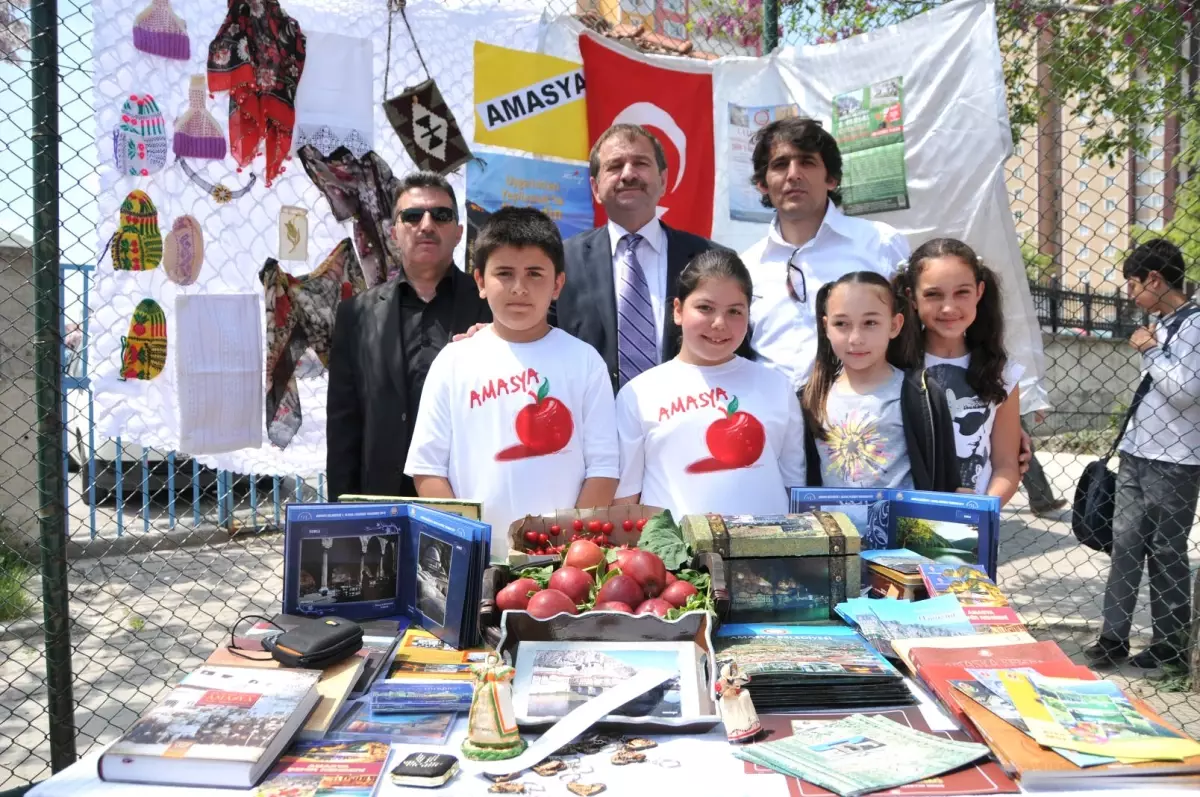 Miniklerin Yöresel Sergi Sine Büyük İlgi
