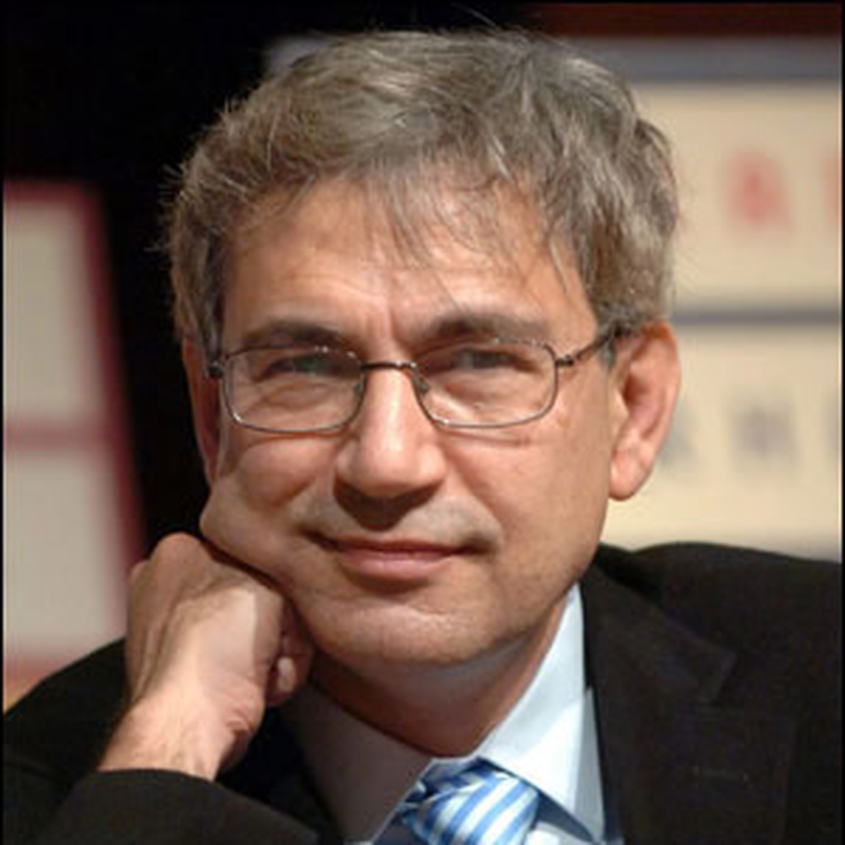 Orhan Pamuk'a Şok!