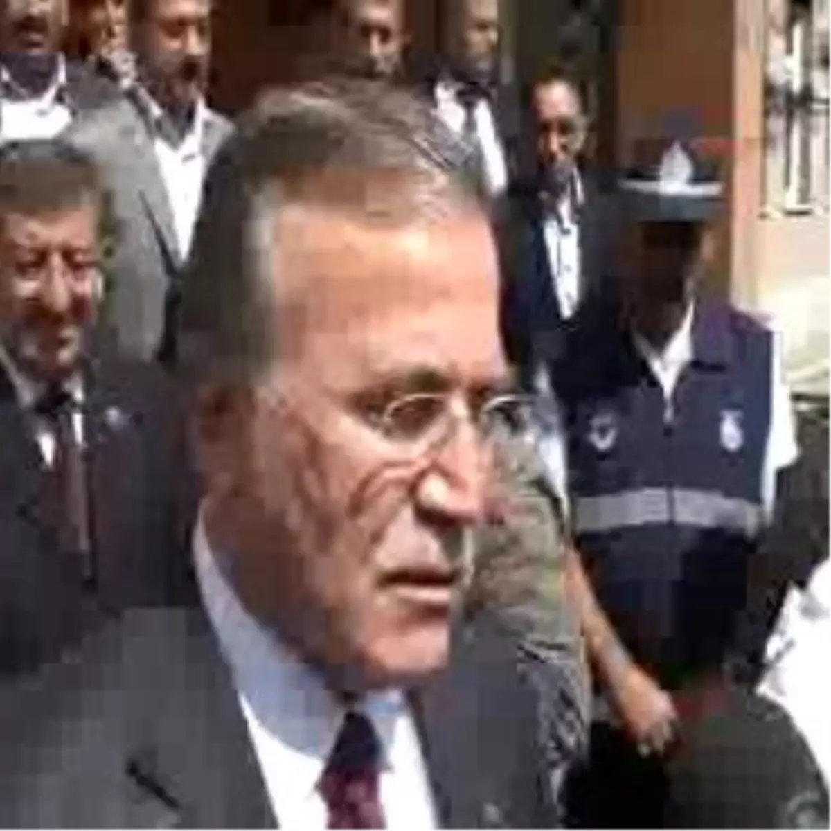 Şahin\'den Birahane ve Kahvehane Ziyaretleri