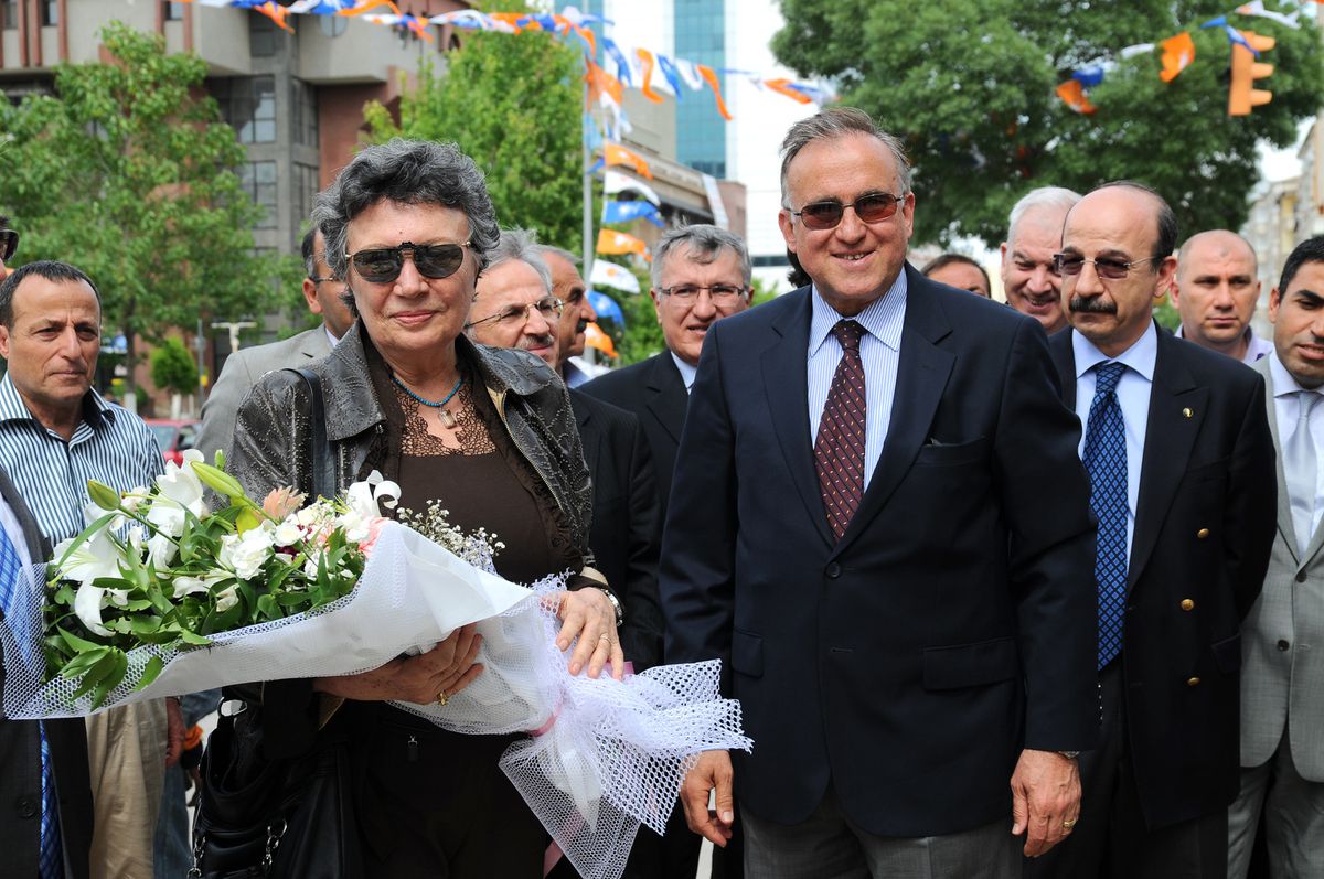 Büyükşehir Mithat Enç’in Anısını Ölümsüzleştirdi