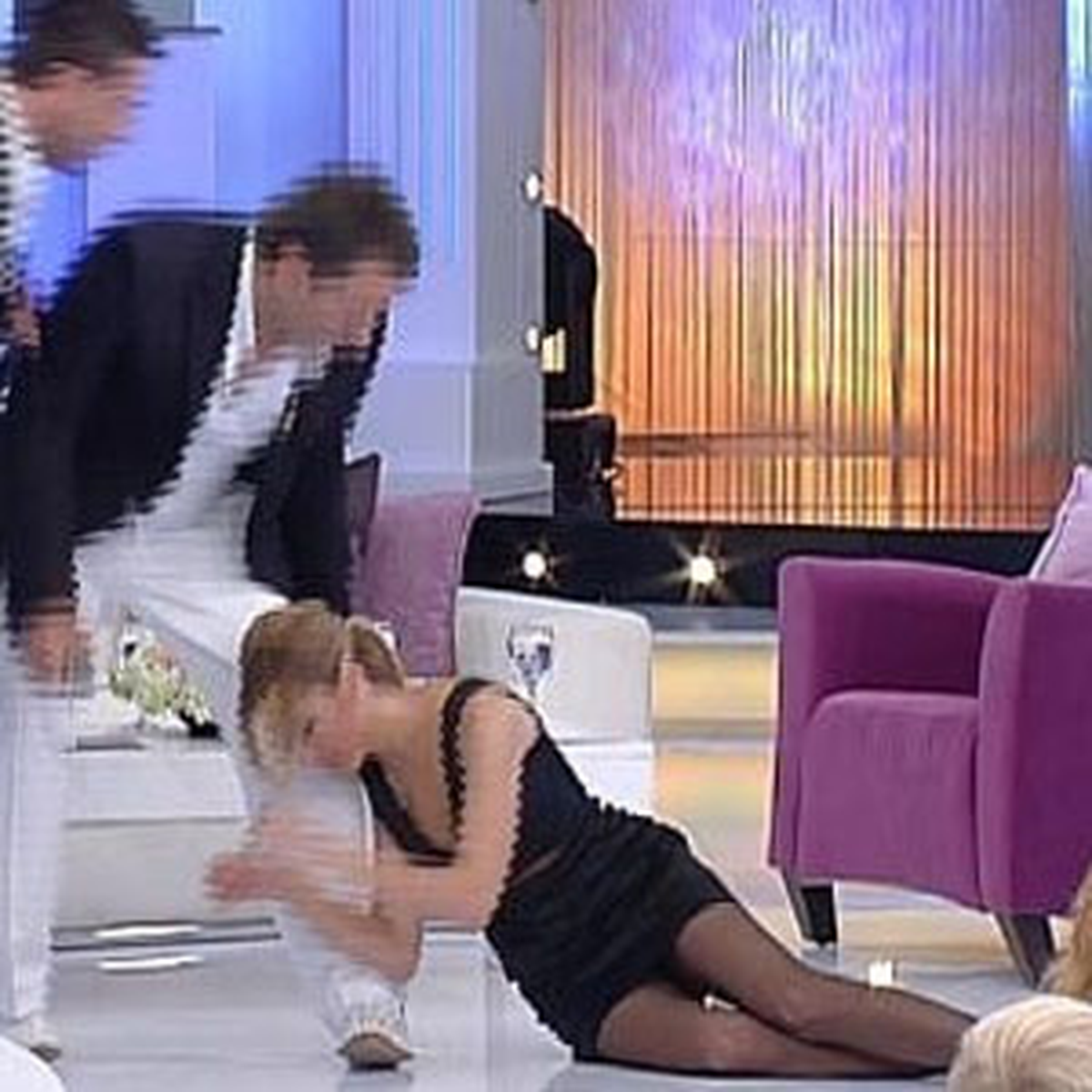 Ece Erken Canlı Yayında Şok Etti