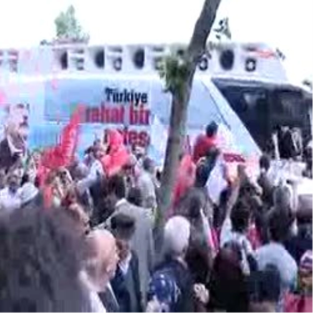 Kılıçdaroğlu Başbakanın Top Oynadığı Sahada