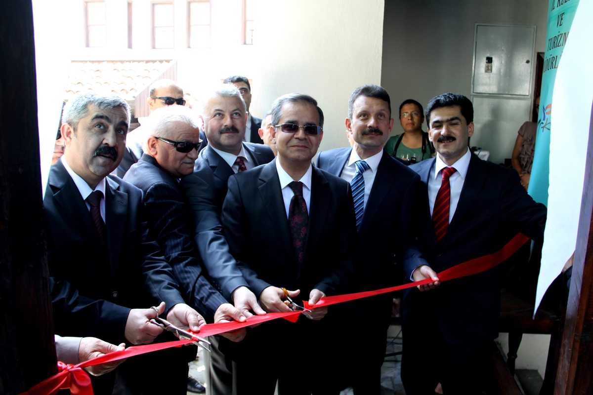 Minik Kanunilere Büyük Alkış