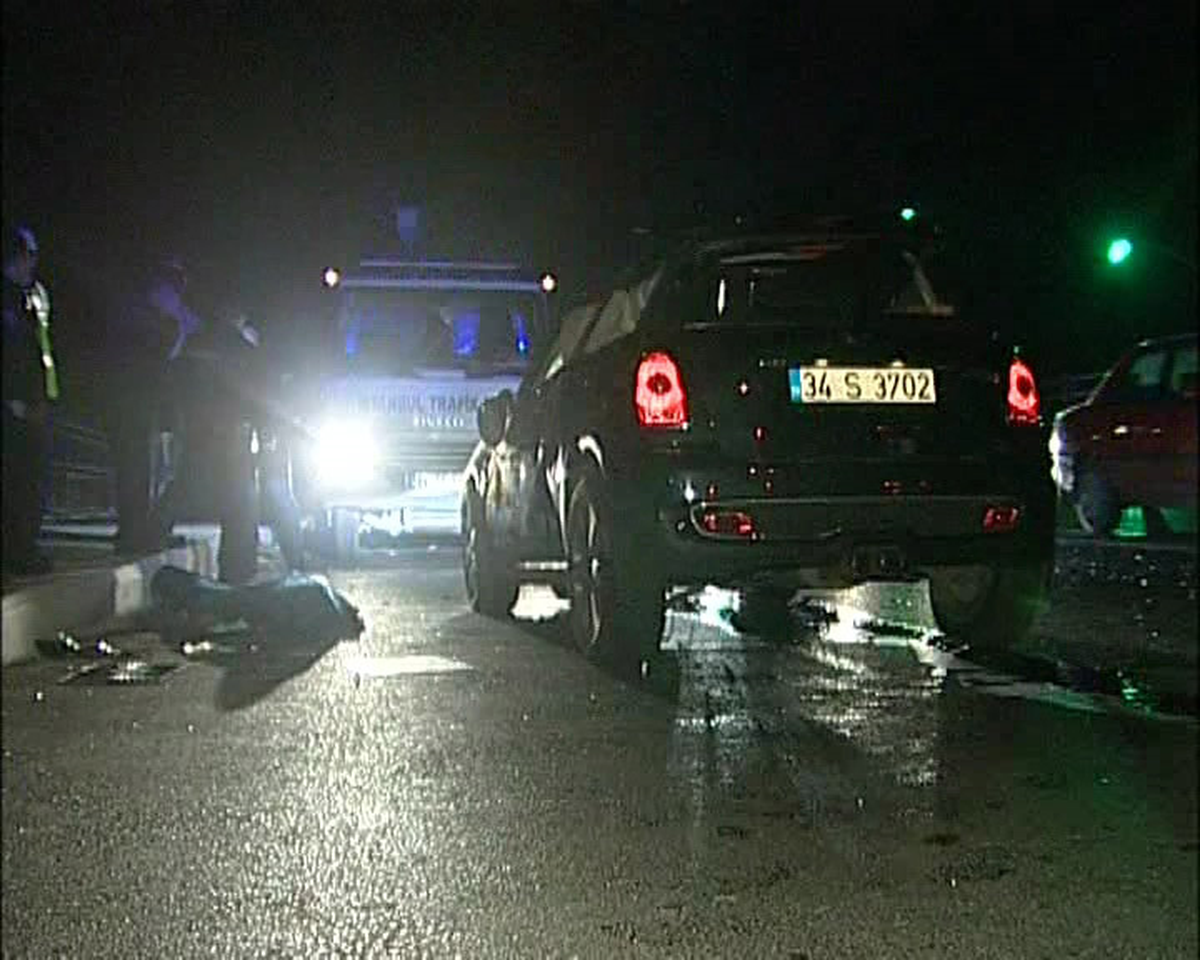 Takla Atan Otomobilin Altında Can Verdi