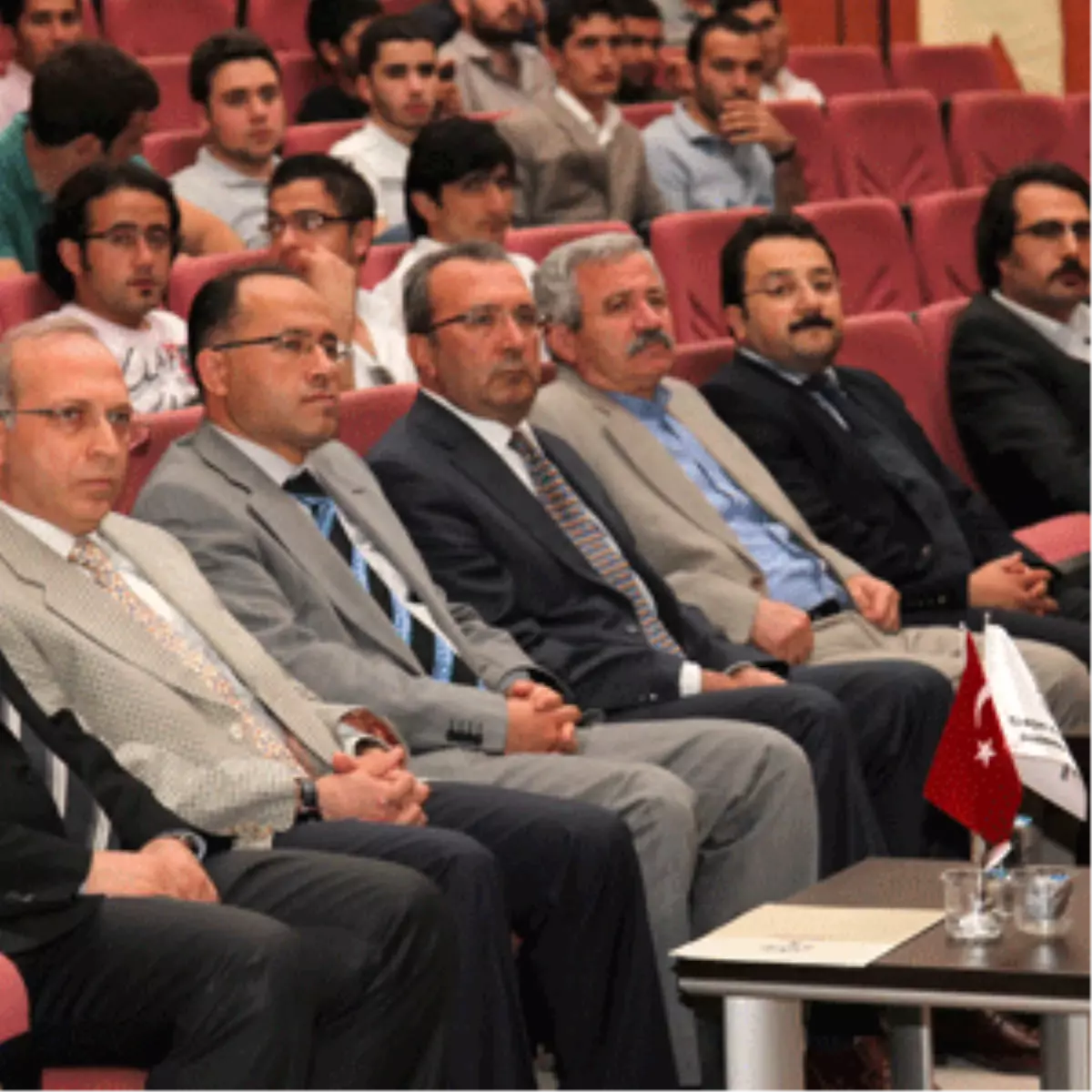 Üniversitemizde "Necip Fazıl Kısakürek\'i Anma ve Anlama" Adlı Panel Düzenlendi