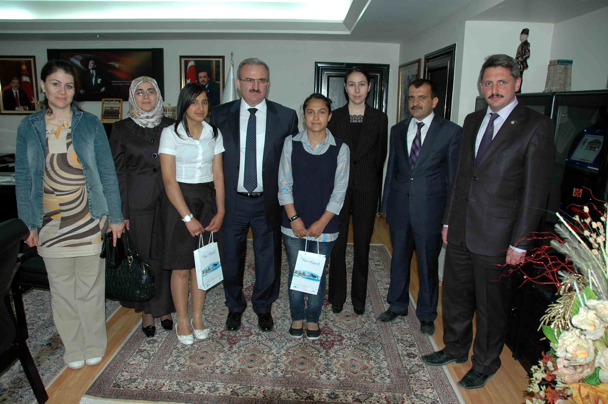 Vali Karaloğlu, Türkiye Birincisini Kabul Etti