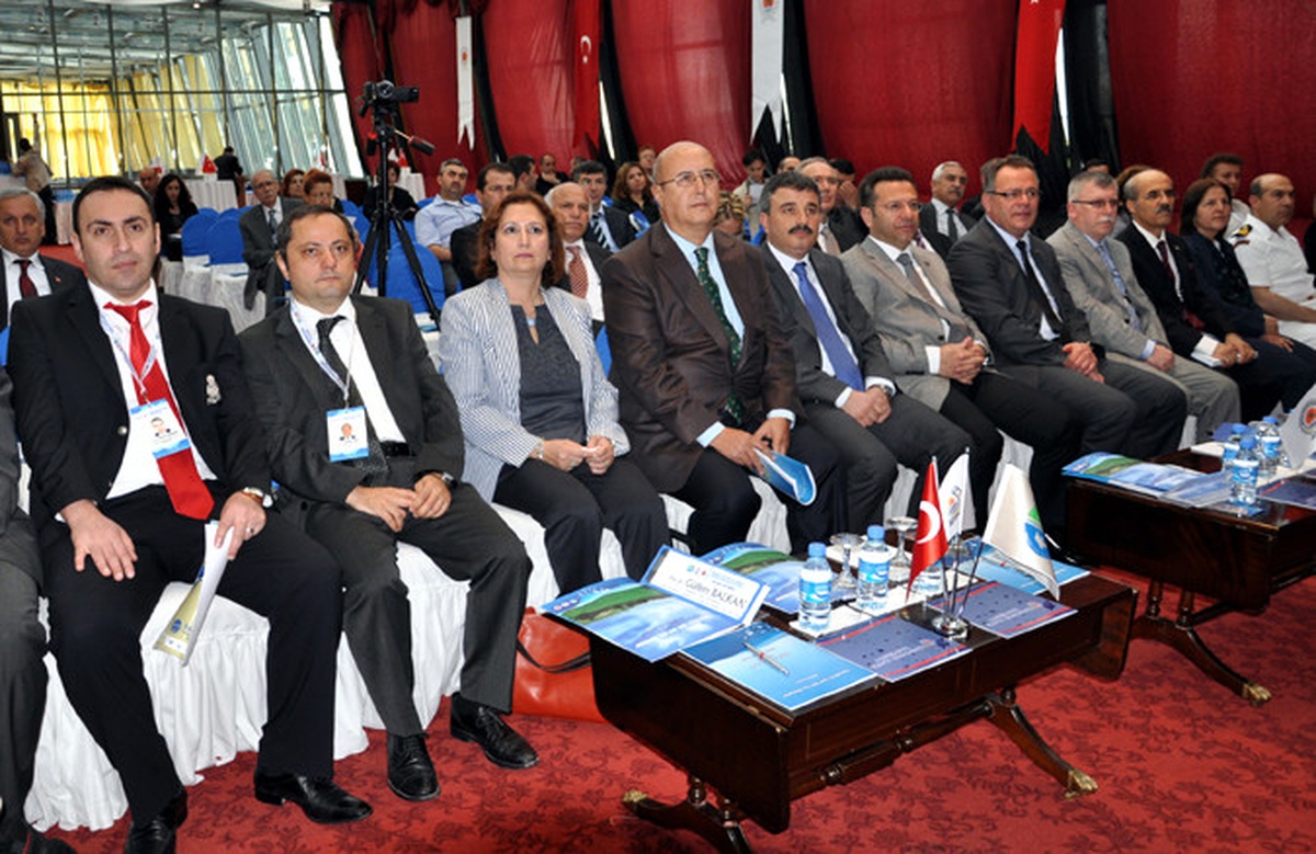 Yılda 40 Milyon Metreküp Zehirli Atık Karadeniz'e Akıyor