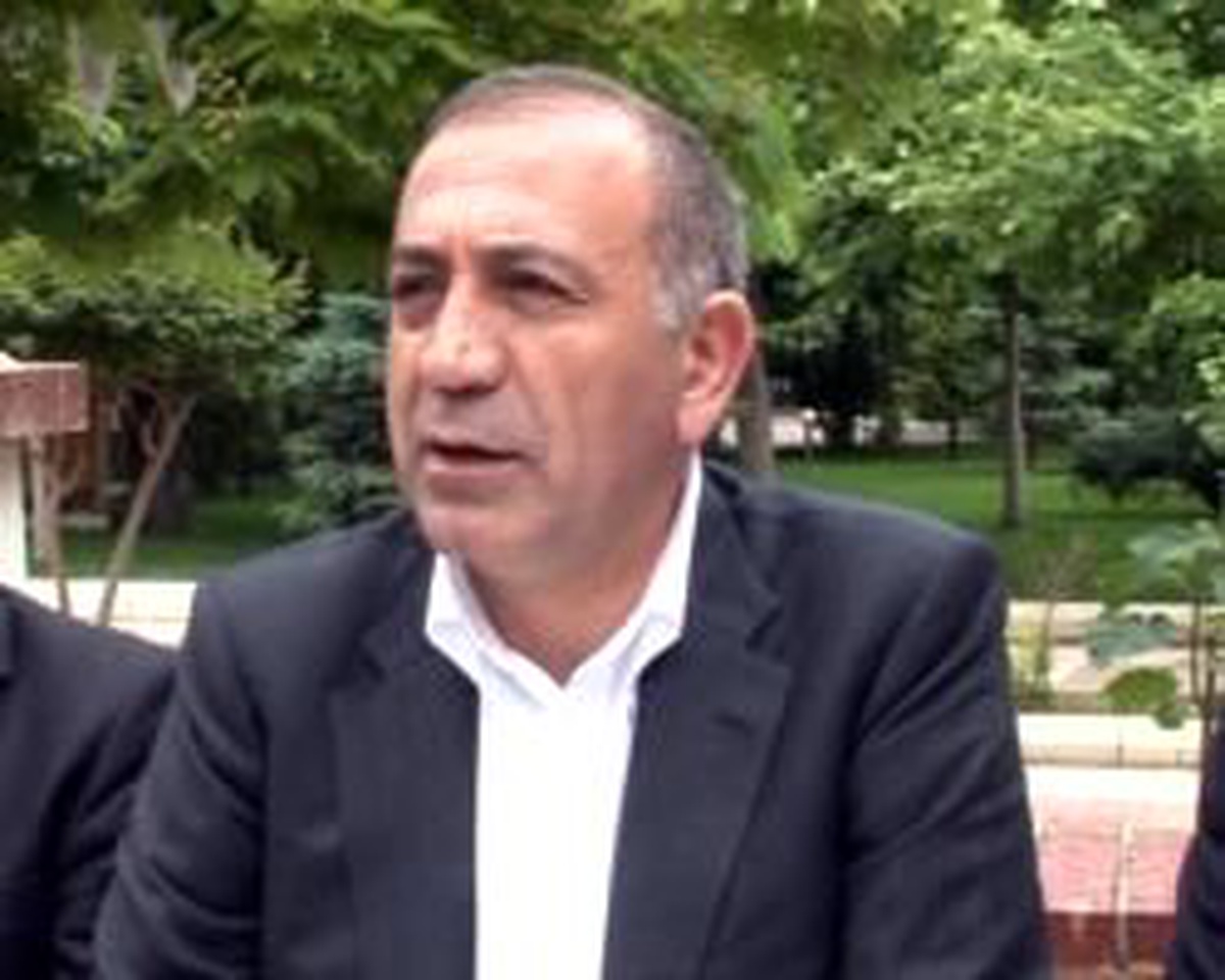 'Bülent Arınç'ın Soyadı 'arlinç''