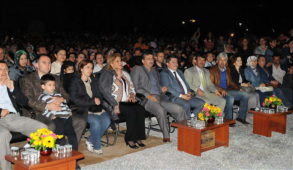 Akhisar'da Nilüfer Konseri