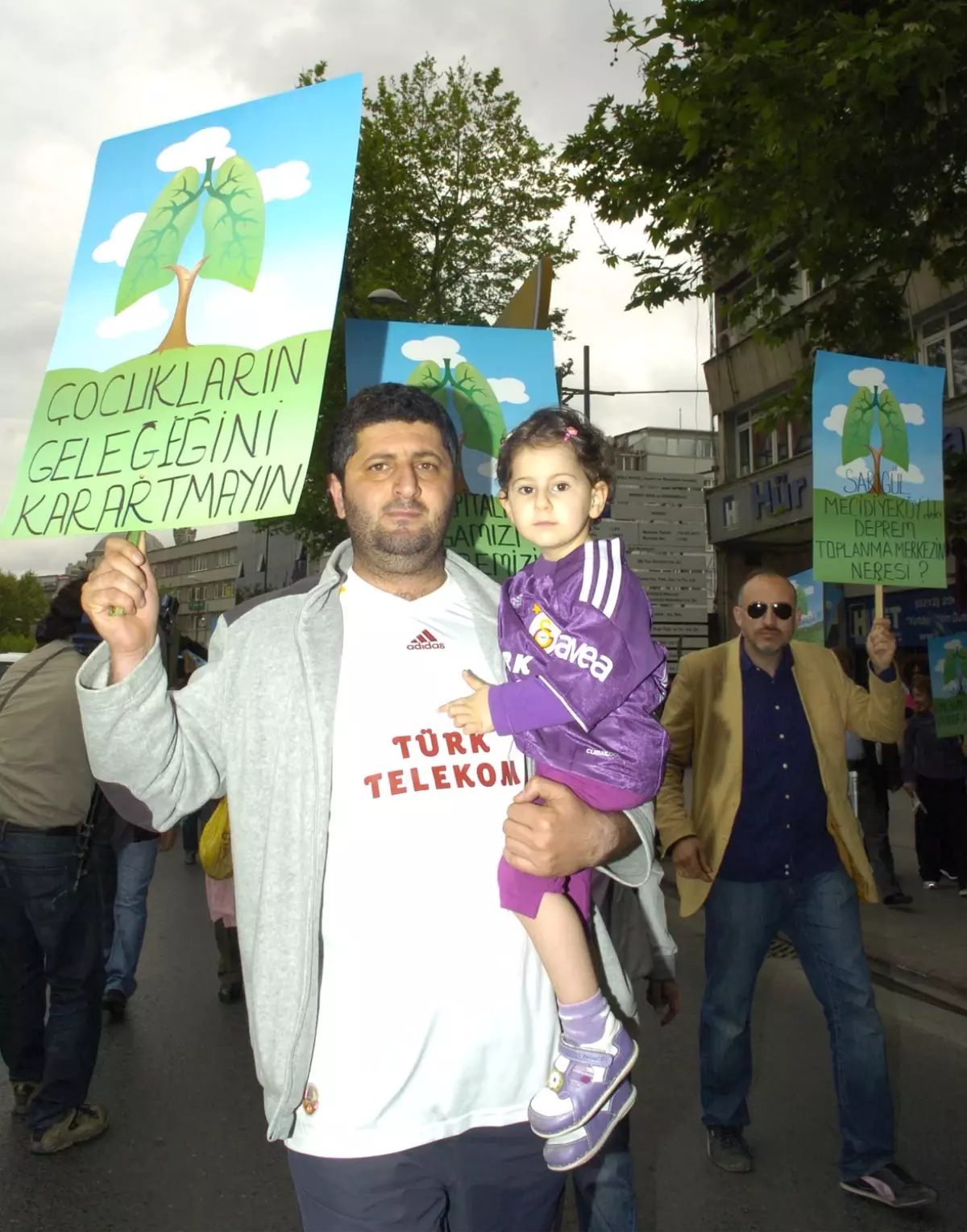 Ali Sami Yen\'in Park Olması İçin Yürüdüler