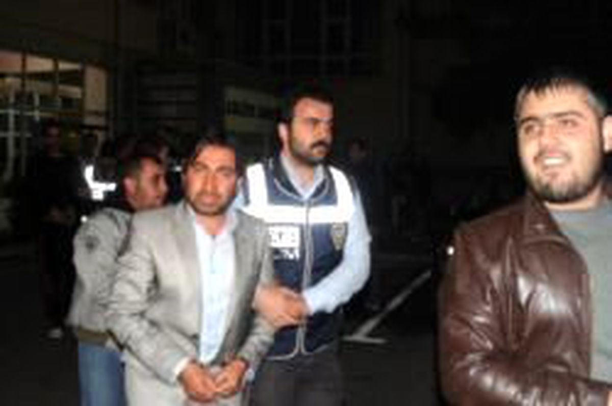 Sivas'ta Çete Operasyonunda 26 Kişi Tutuklandı
