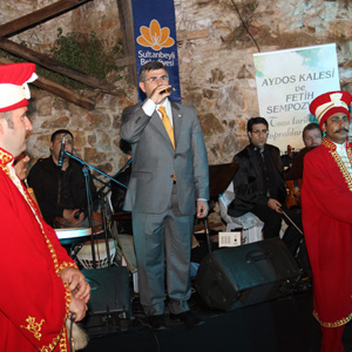 Aydos Kalesi'nde Fetih Kutlaması