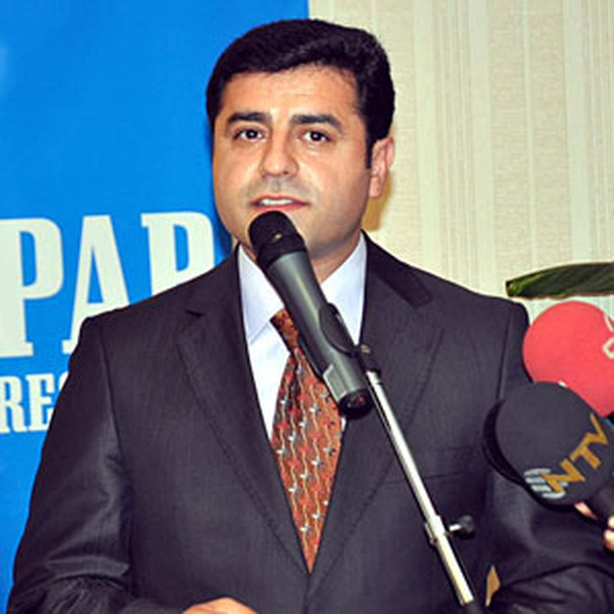 'Başbakan Kafasında Kürtler'i Sildi'