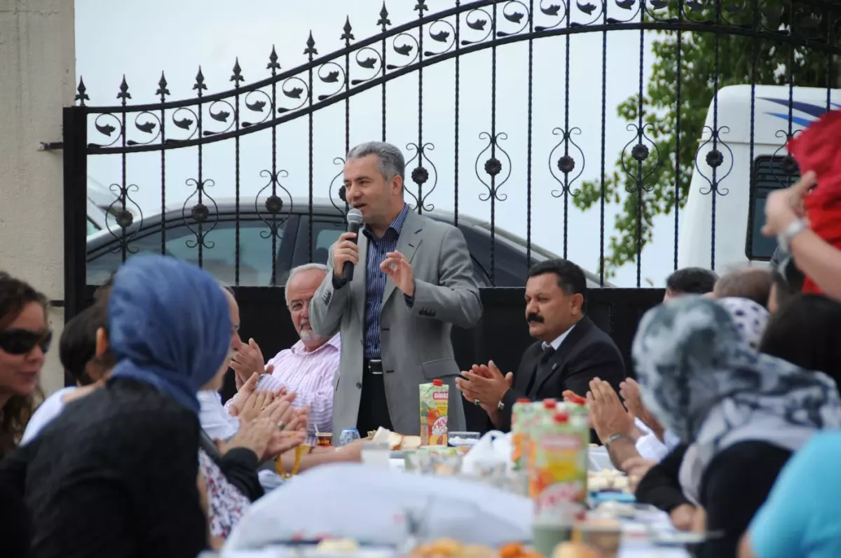 Başkan Uzun Yelisevler Sitesi Sakinleriyle Buluştu