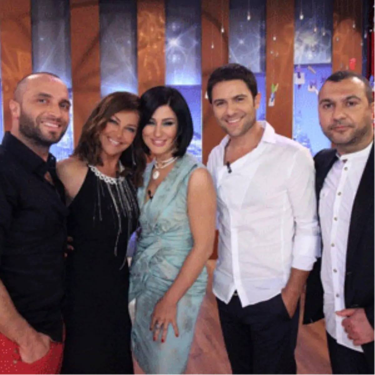 Hülya Avşar’dan Apaçi Dansı / Video