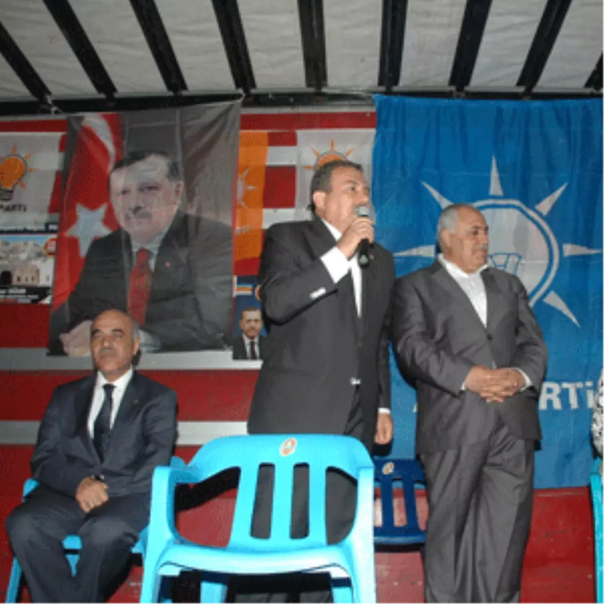 "İstikrarın Çatısı Güçlü Ak Parti İktidarıdır"