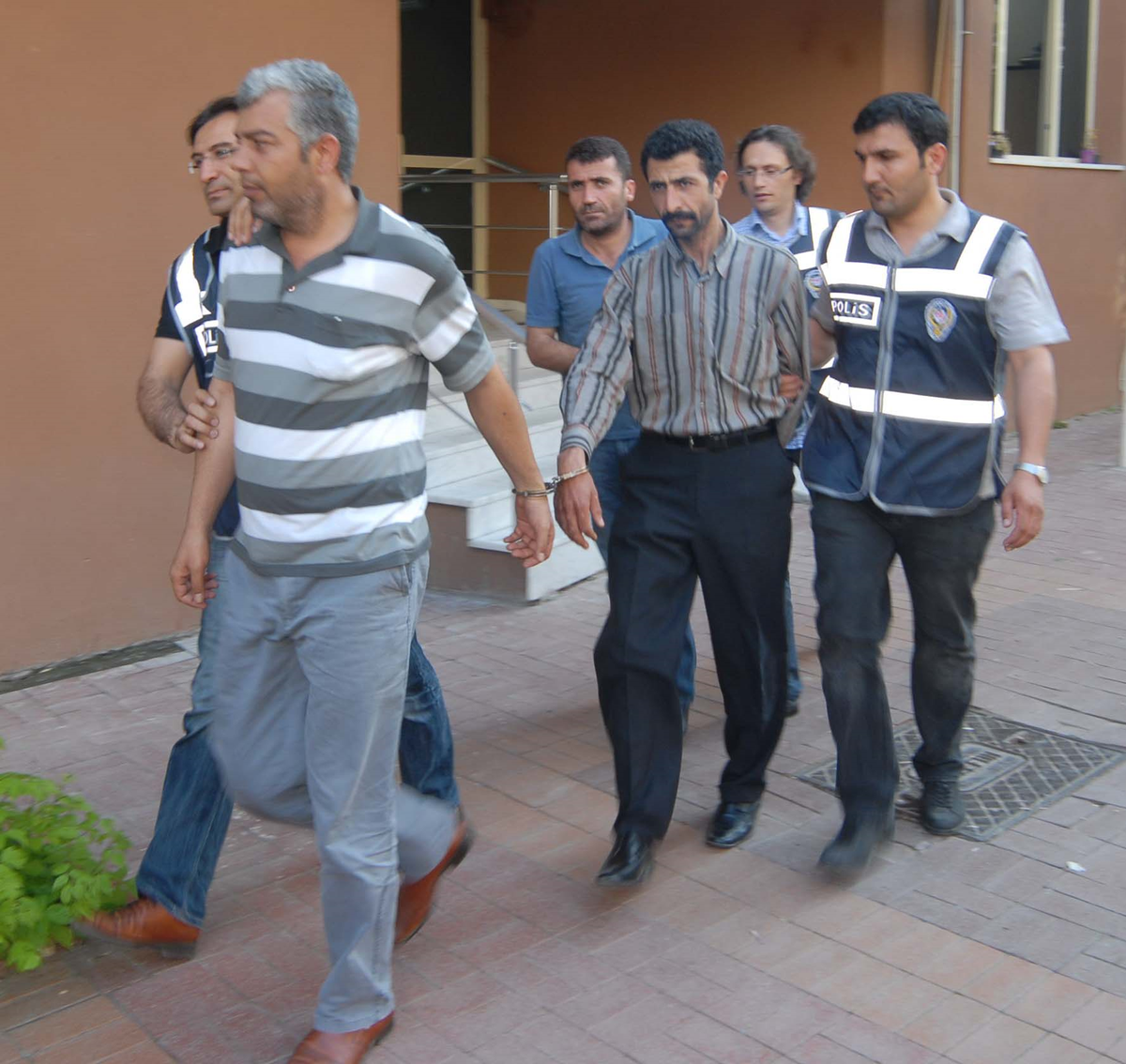 Loto Talihlisine Çeteden Borç Tuzağı