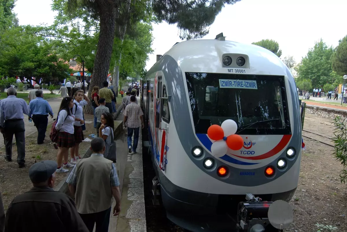 Türkiye\'nin İlk Yerli Dizel Treni