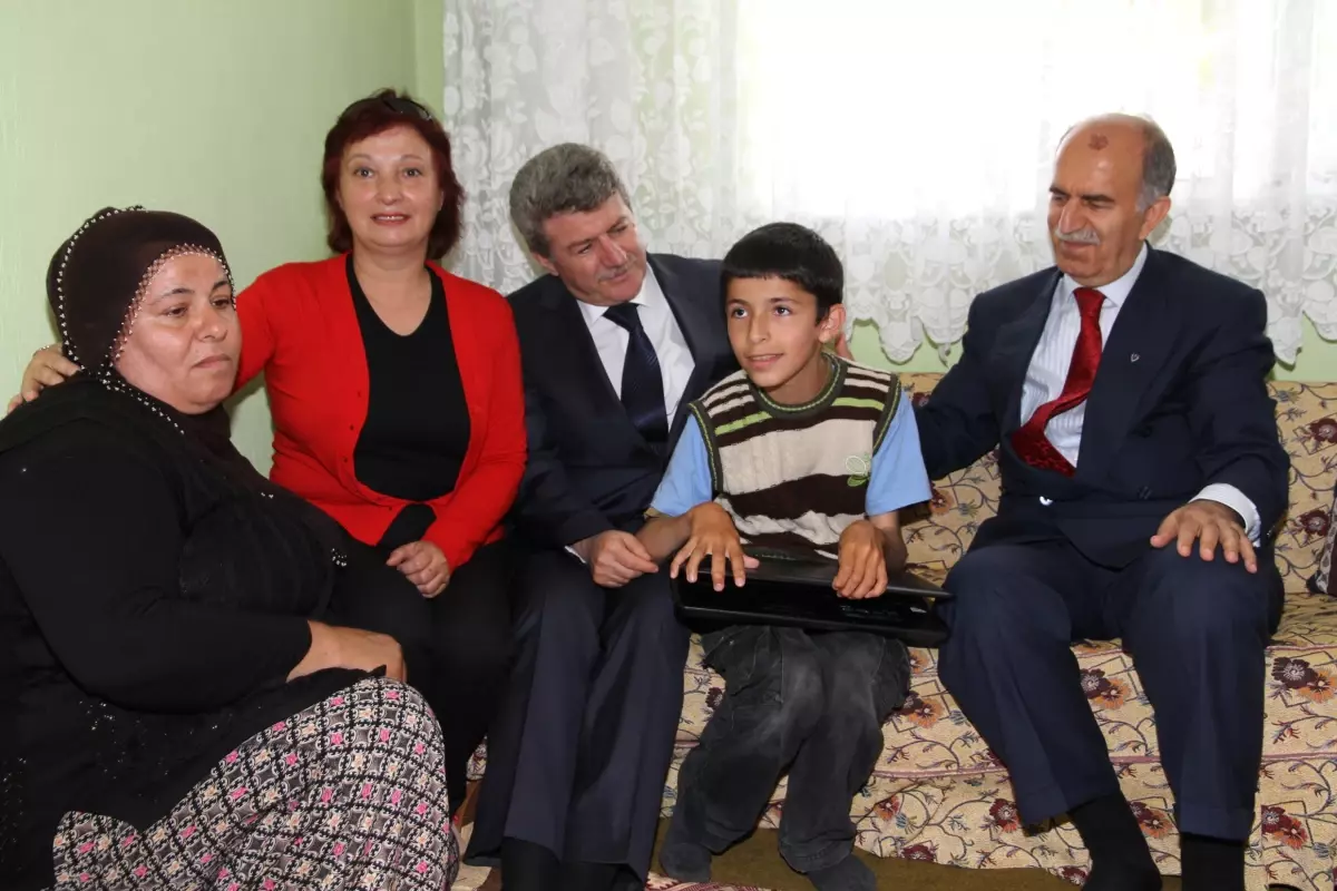 Vali Harput’tan Evde Eğitime Destek