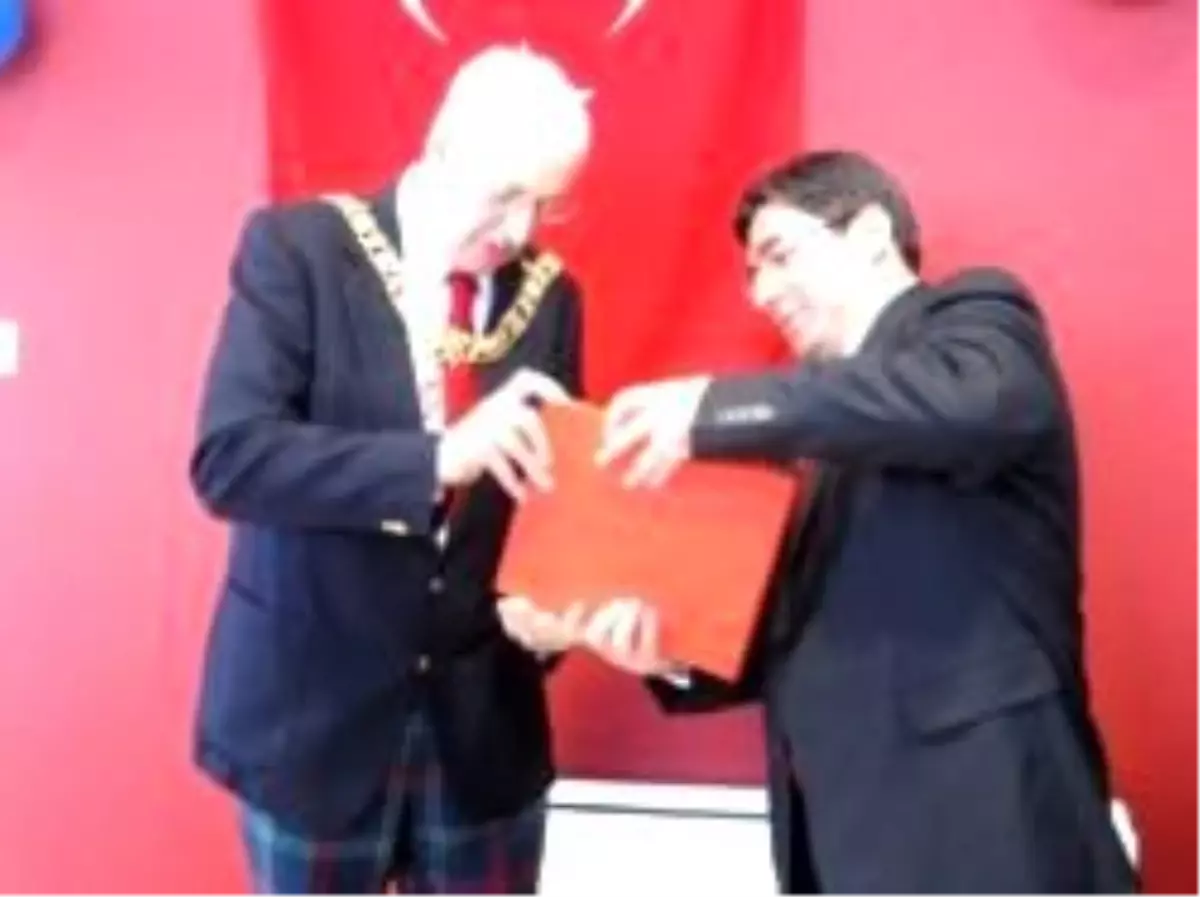 İskoçya\'da Türk Kültür Merkezi Açıldı