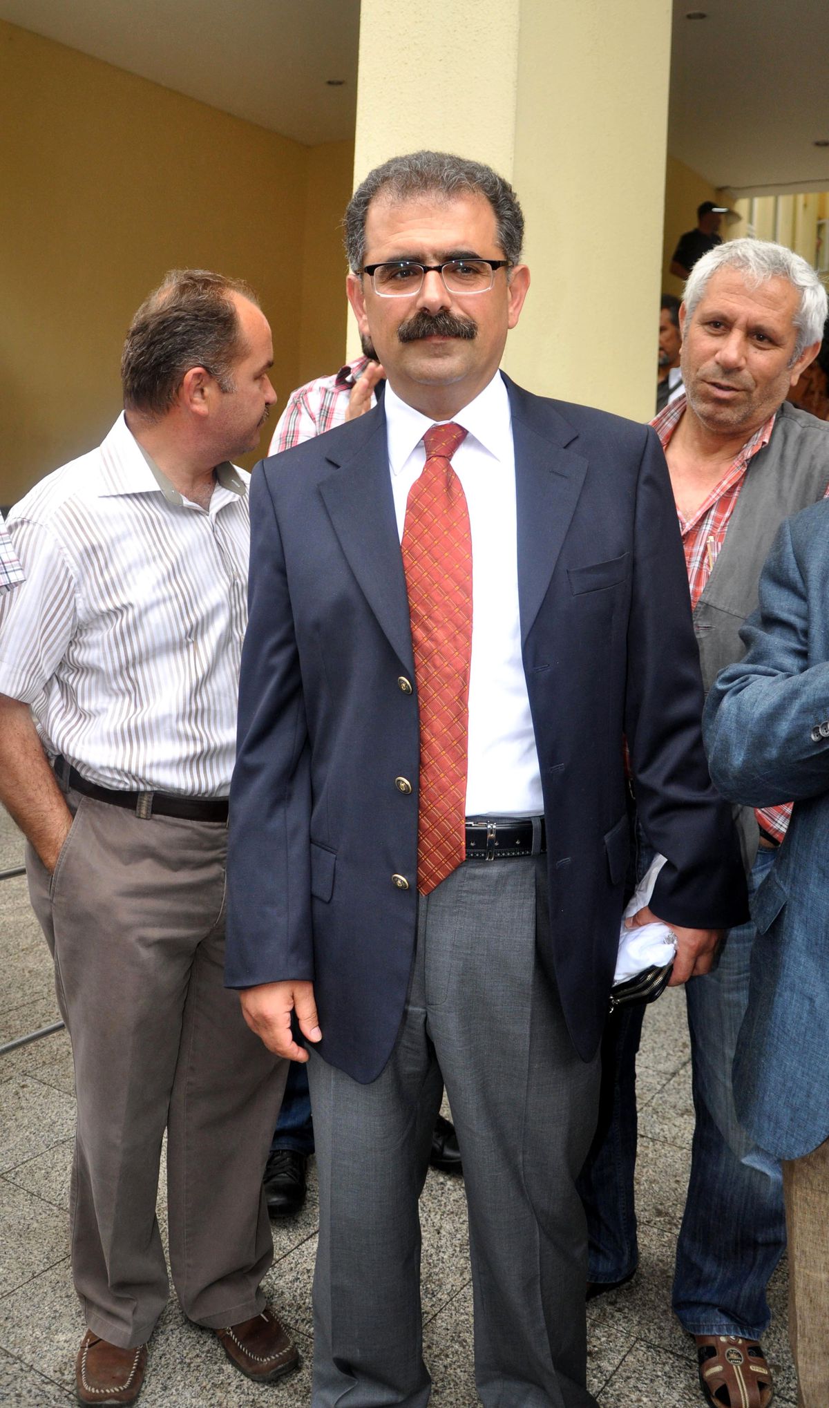 Profesorle Belediye Baskanı Arasında 'Şarlatan' Davası