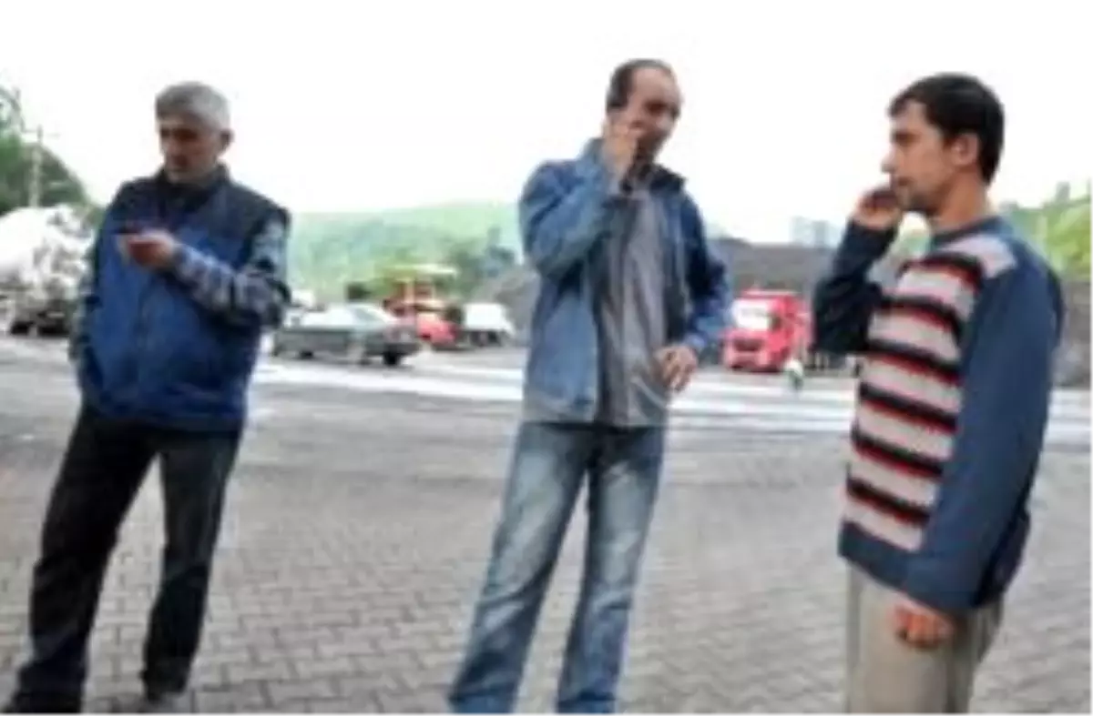 Göçükte Mahsur Kalan 3 İşçi 6. 5 Saat Sonra Sağ Kurtarıldı