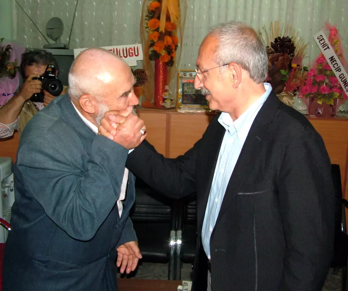 Kılıçdaroğlu: Kimsenin Önünde Diz Çöküp Emir Almadım