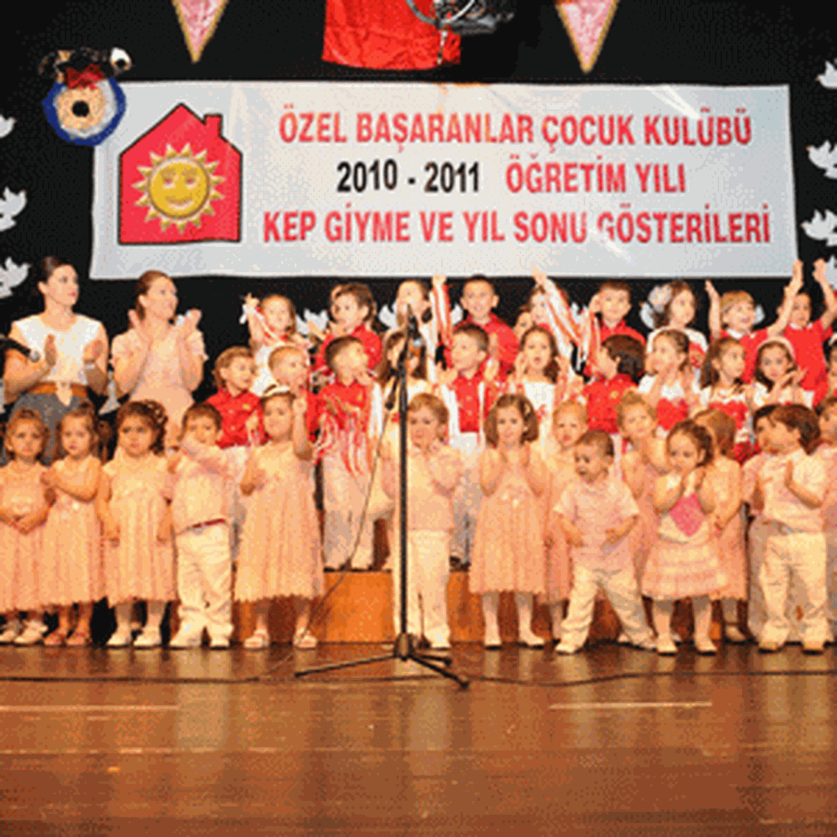 Miniklerden Büyük Gösteri