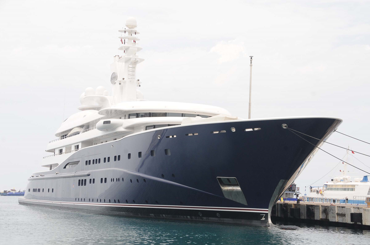 Şeyhin Süper Lüks Yatı Kuşadası'nda