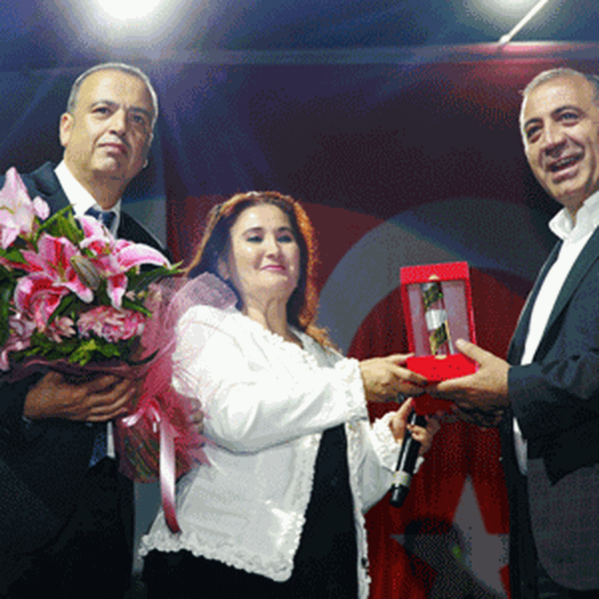 Türkiye Ataşehir'de Kucaklaştı