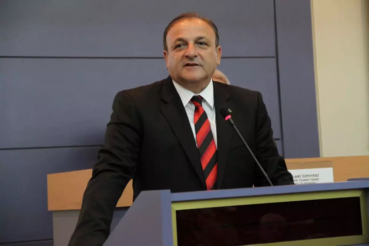 MHP\'li Vural: Biz de Yürüyen Kaldırım Yapacağız