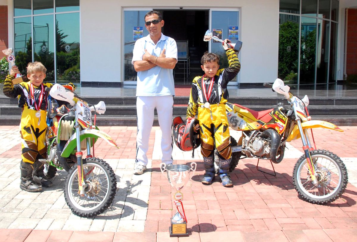 Okuma Yazmadan Önce Motosiklet Kullanmayı Öğrendiler