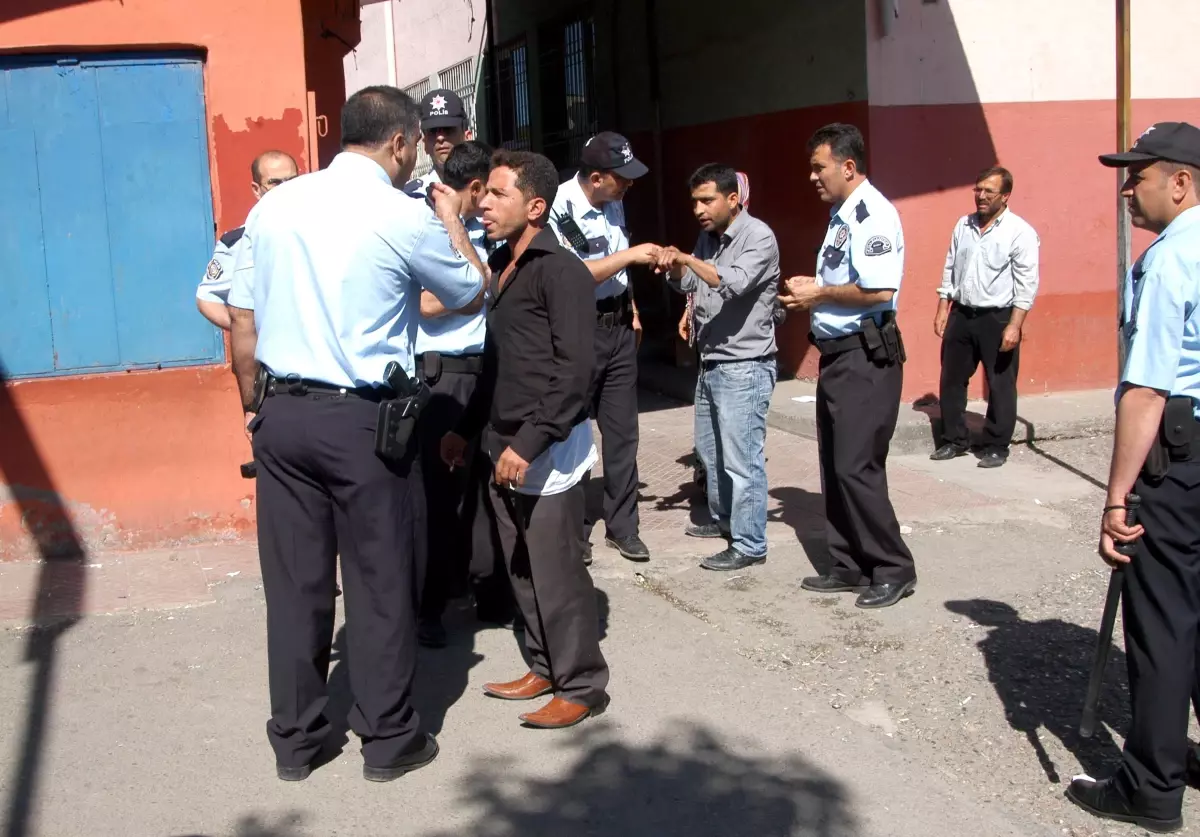 Kantin Borcunu Altınla Ödeme İddiası Kavga Çıkardı