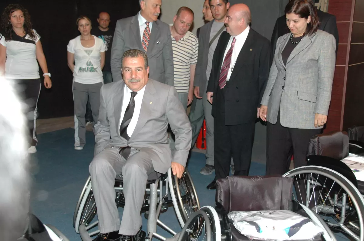 Muammer Güler\'den Engellilere Müjde Engellerin Kaldırılması İçin Çalışacağım
